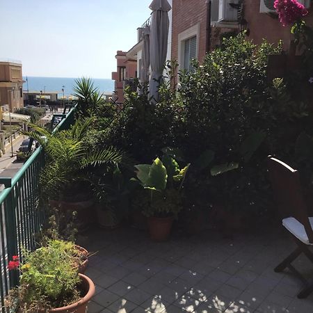 Ostia Bed And Beach Ngoại thất bức ảnh