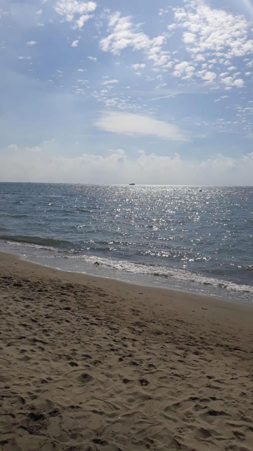 Ostia Bed And Beach Ngoại thất bức ảnh